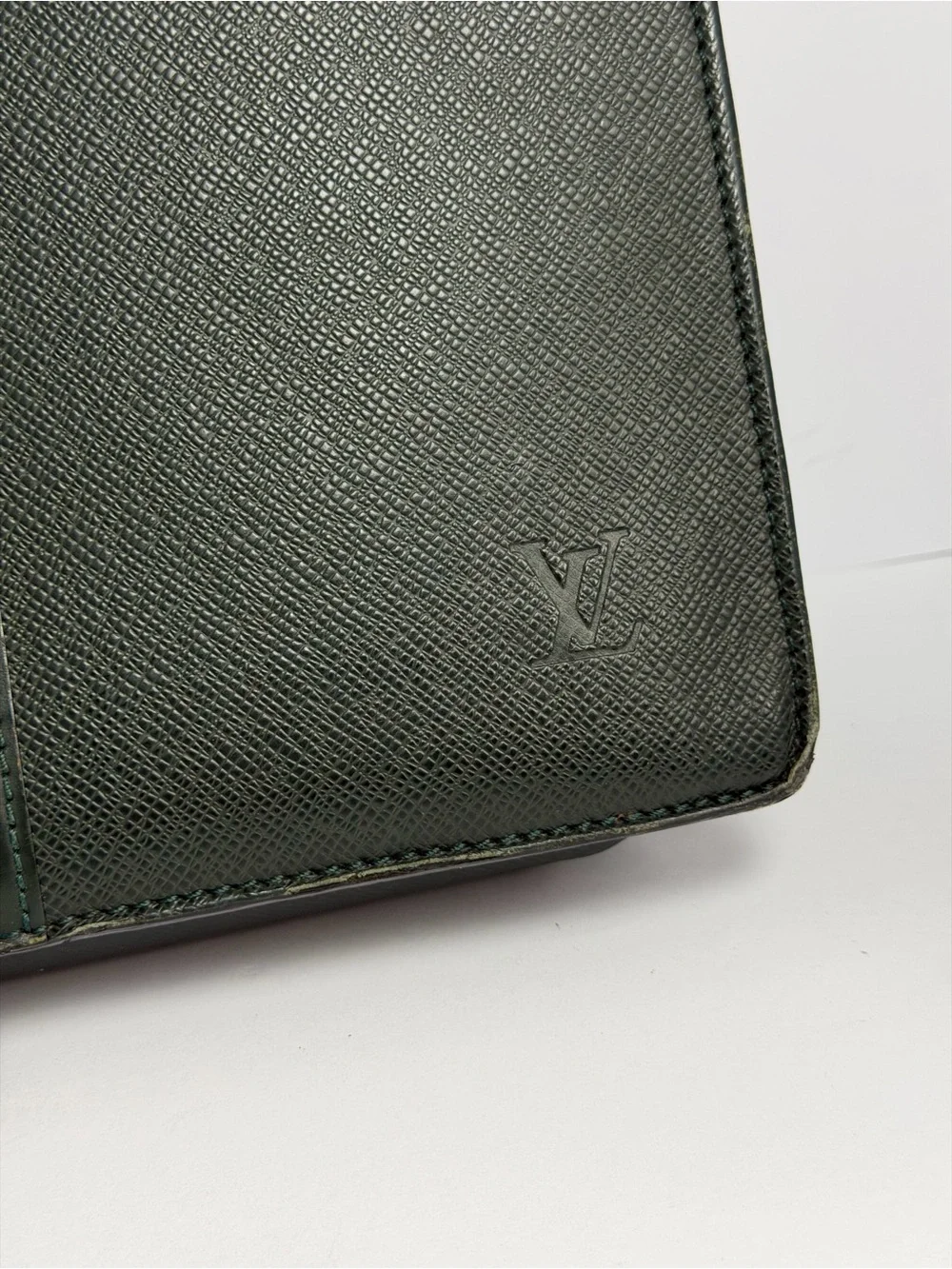 Louis Vuitton Porte-Documents Green Taiga Leather Business Bag